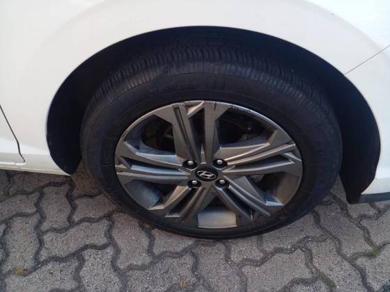 HYUNDAI HB20S 1.0 TGDI FLEX COMFORT PLUS TECH AUTOMÁTICO HYUNDAI HB20S 1.0 TGDI FLEX COMFORT PLUS TECH AUTOMÁTICO